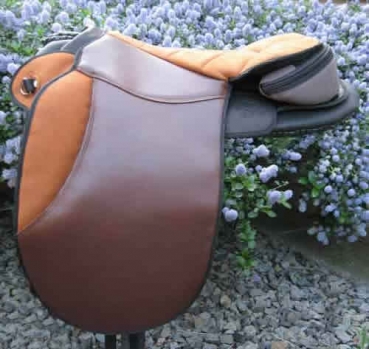 Baumlos Sattel Ghost Dressur